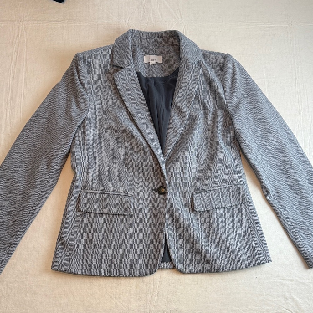 LOFT Women's Gray Herringbone Elbow Patch Blazer Size 4